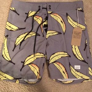NWT Duvin Design Company - Banana Boardshorts 🍌